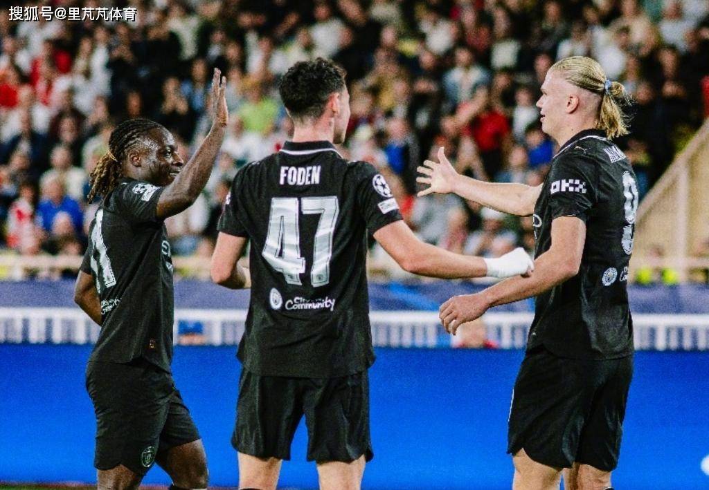 换下罗德里成导火索！曼城2-2战平弱旅，瓜帅调整有误球迷很不满